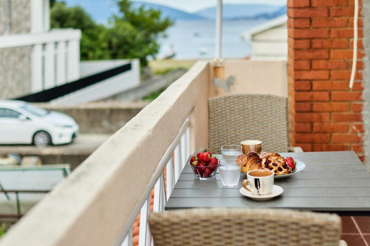Waikiki Beach House Tivat Exterior foto